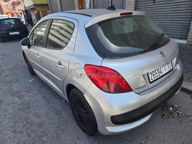 Peugeot 2O7 diesel 6 chv toutes options 