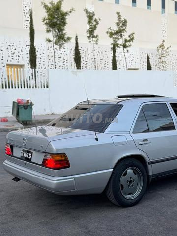 Mercedes E 260 - 2