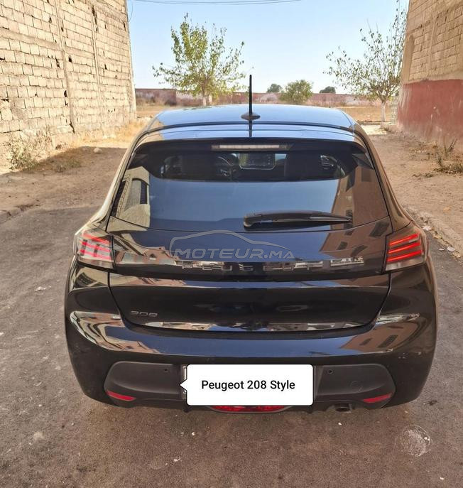 Peugeot 208 version Style manuelle À Ben Ahmed 