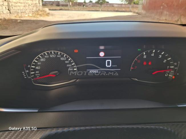 Peugeot 208 version Style manuelle À Ben Ahmed 