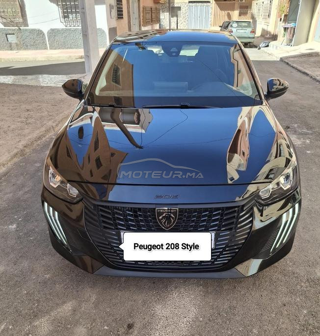 Peugeot 208 version Style manuelle À Ben Ahmed 