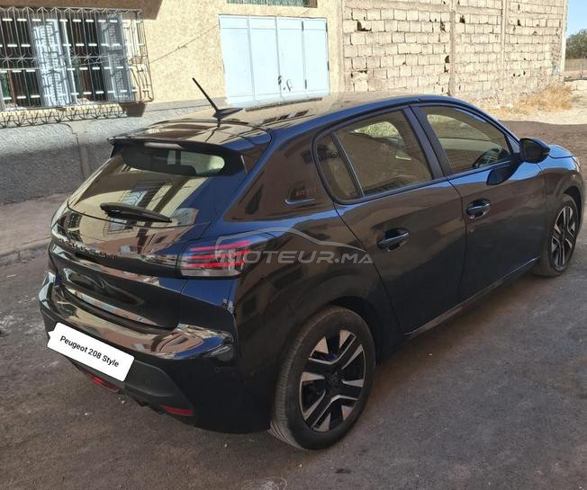 Peugeot 208 version Style manuelle À Ben Ahmed 