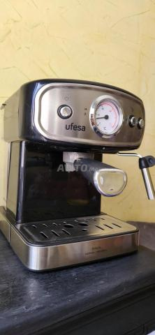 Machine à café expresso Ufesa - 2