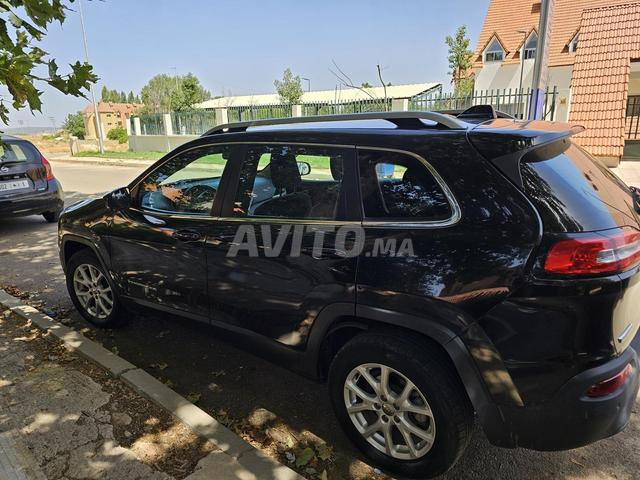 Jeep Cherokee Diesel Manuelle 2015 à Ifrane - 2