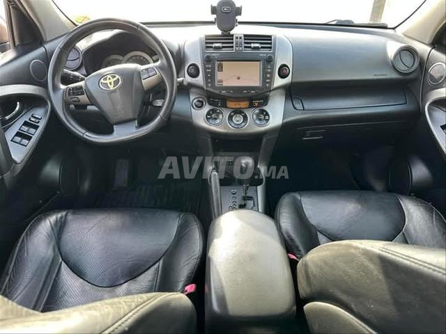 Toyota RAV4 essence automatique - 2