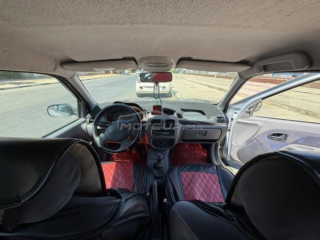 Renault Clio Essence Manuelle 2000 à Kénitra