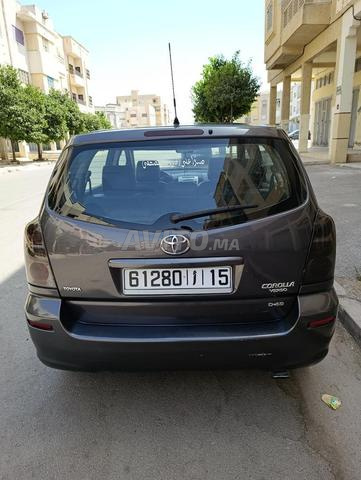 Toyota Corolla - 2