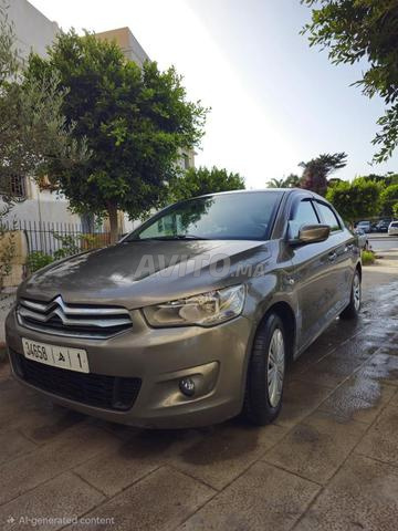 Citroën C-Elysée très propre - 2