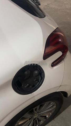 بيجو 208 يدوية بسقف بانورامي - 2