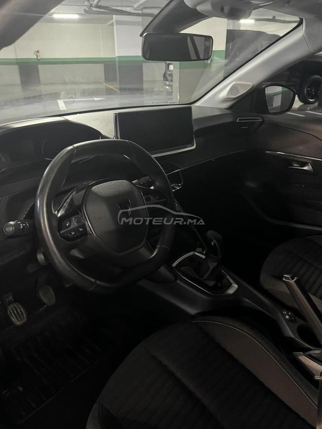 Peugeot 208 Essence Manuelle 2024 à Tanger