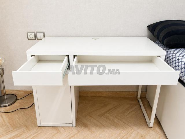 Bureau blanc avec rangements — 2 disponibles - 2