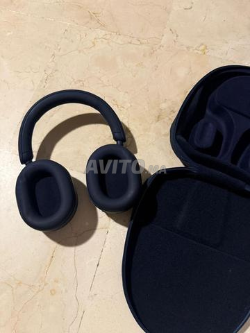 Casque Sony WH-1000XM5 bleu marine original neuf