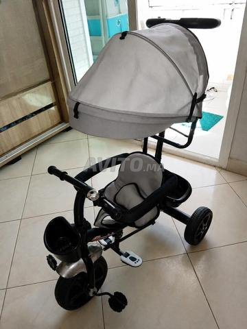 Tricycle bébé évolutif avec canopy
