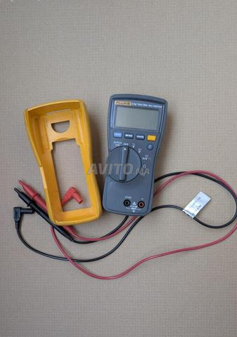 Multimètre Fluke 114. - 2