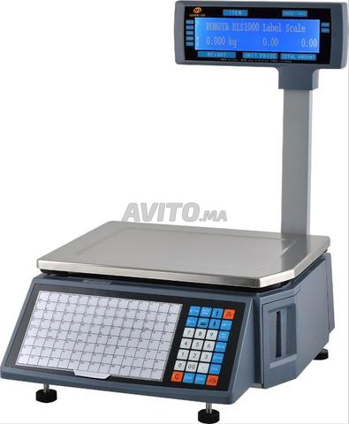 Balance étiqueteuse professionnelle avec papier code-barres