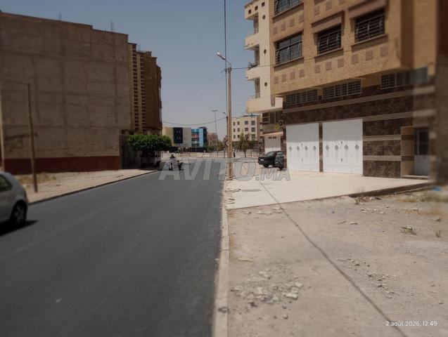 أرض تجارية للبيع - 2