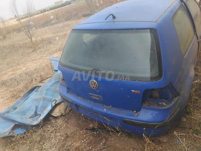 سيارة بحالة جيدة، المحرك والصالون تم إزالتهما - 2