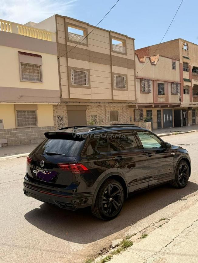 VW Tiguan black r line 
