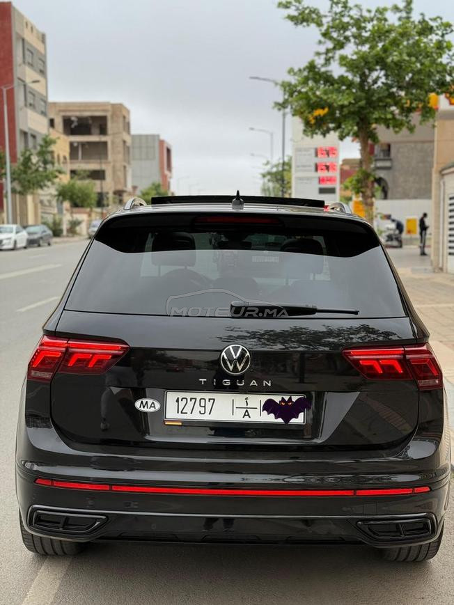 VW Tiguan black r line 