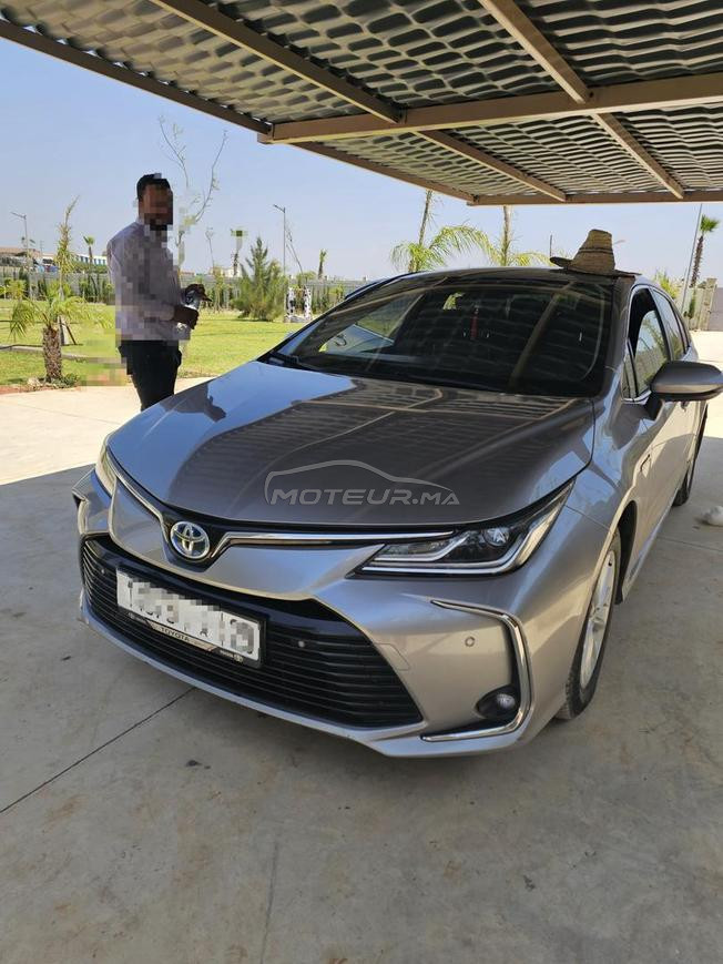 Toyota corolla prestige hybrid 
