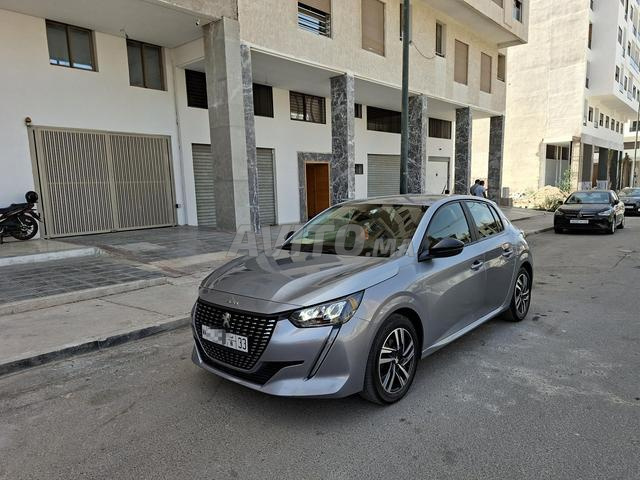 Peugeot 208 Diesel Manuelle 2023 à Agadir - 2