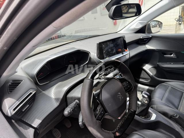 Peugeot 208 - 2