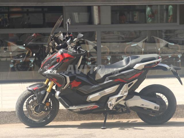 Honda XADV avec kit tout-terrain