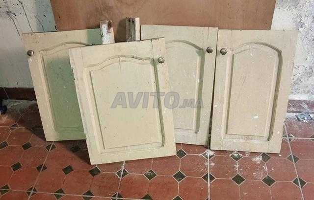 Portes d'armoires en bois classiques – Collection