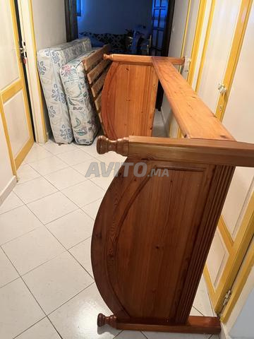 Deux lits une place bois massif avec matelas - 2