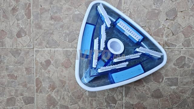 BROSSE PISCINE - 2