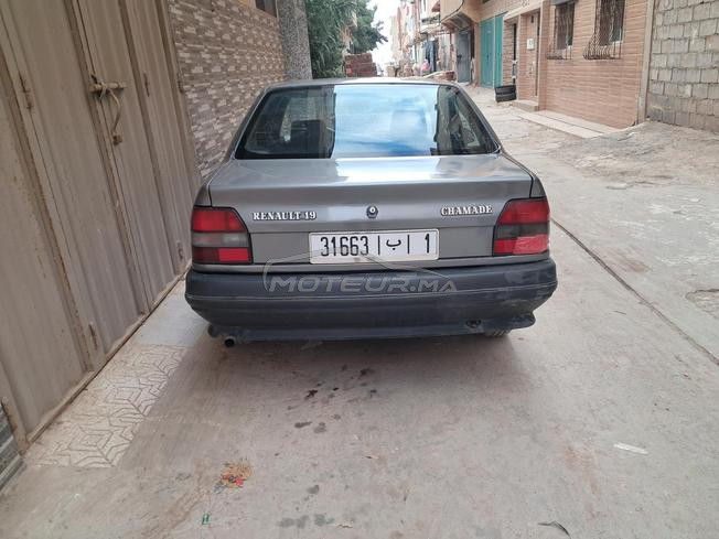 Renault 19
