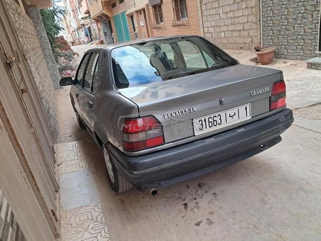 Renault 19