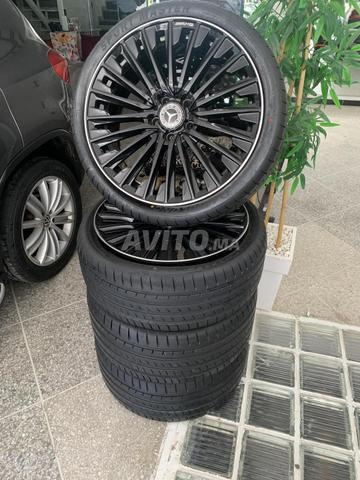 جنوط مرسيدس AMG مقاس 19 بوصة مع إطارات جديدة