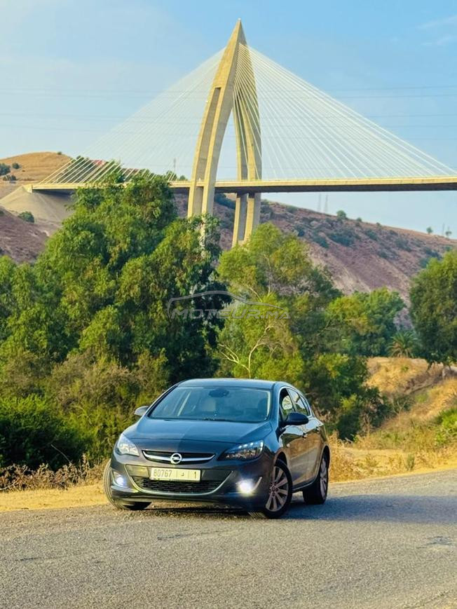 Opel Astra Diesel Manuelle 2013 à Ain Aouda
