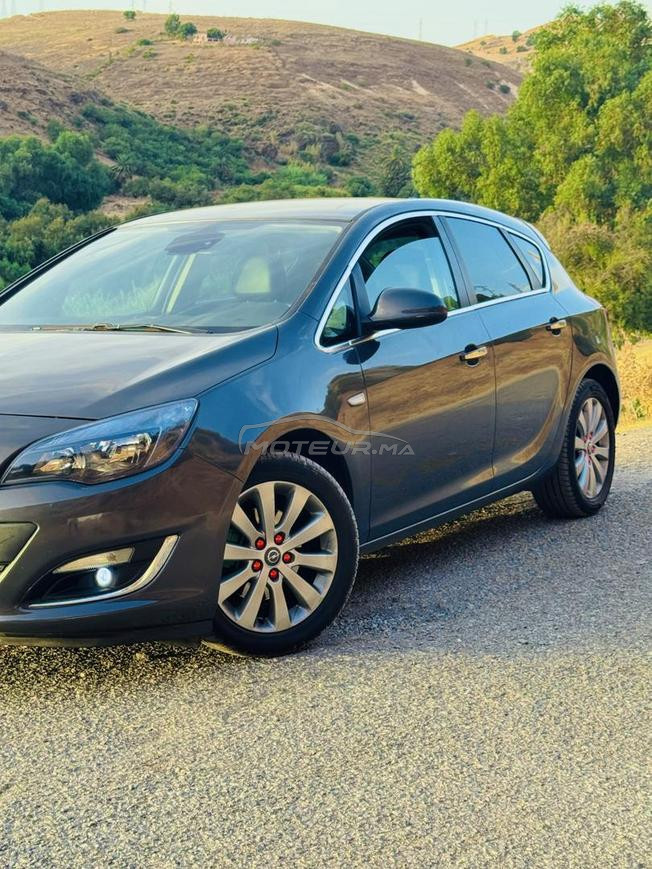 Opel Astra Diesel Manuelle 2013 à Ain Aouda