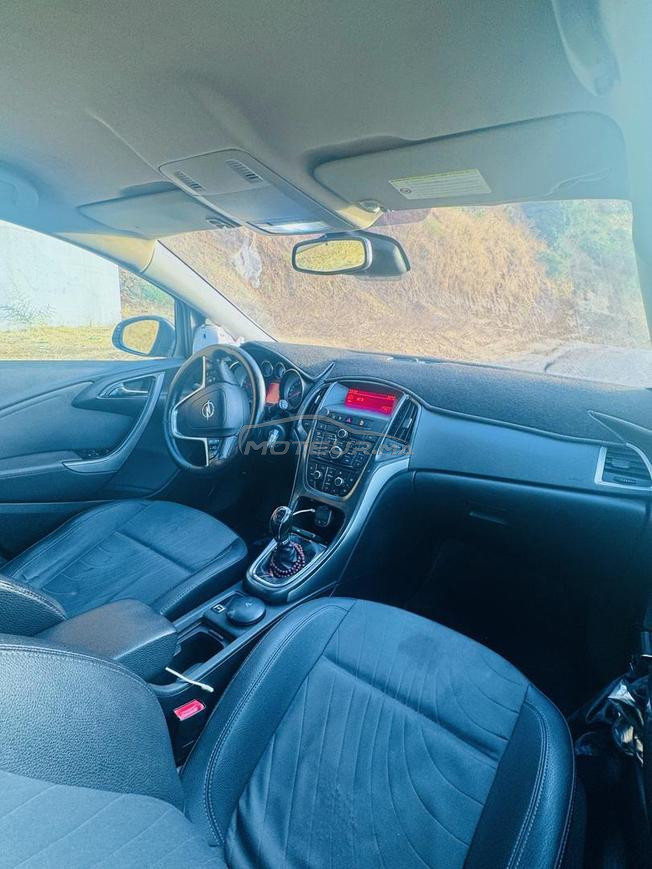 Opel Astra Diesel Manuelle 2013 à Ain Aouda