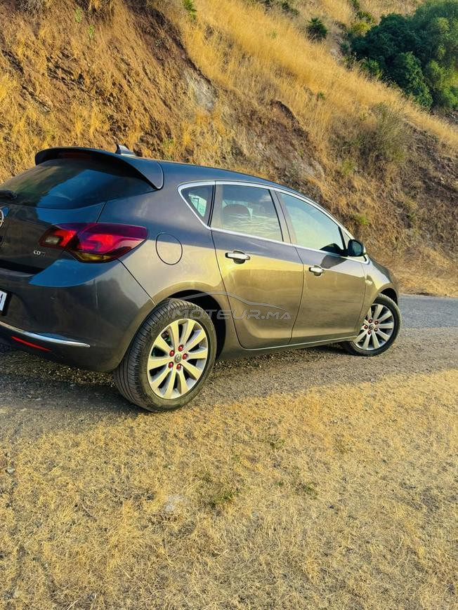 Opel Astra Diesel Manuelle 2013 à Ain Aouda