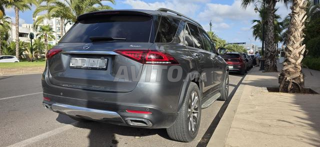 مرسيدس GLE 300 بحالة ممتازة 8 خ ح - 2