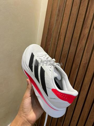 Baskets Adidas Taille 42. - 2