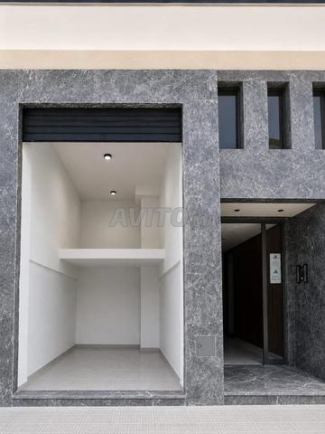 Magasin neuf à vendre 33 m2 Roche Noires