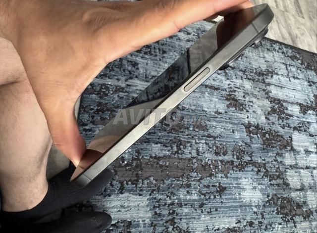 iPhone 15 Pro Max très bon état 256Go 86% - 2