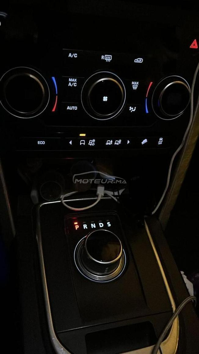 Discovery sport  model 2016 très bon état 