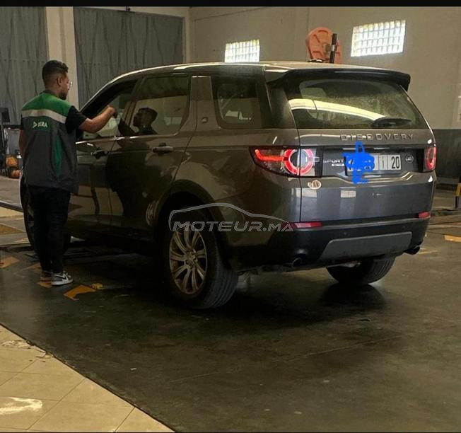 Discovery sport  model 2016 très bon état 