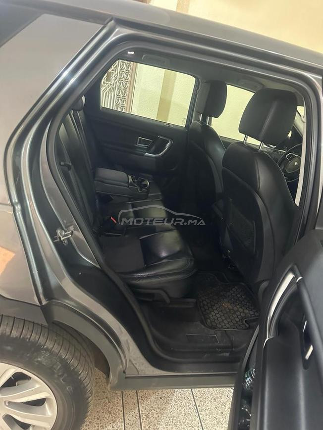 Discovery sport  model 2016 très bon état 