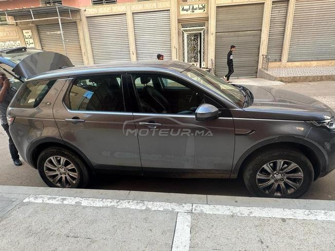 Discovery sport  model 2016 très bon état 