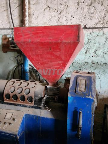Machine plastique recyclage granulés - 2