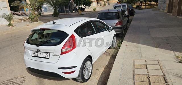 Ford Fiesta... bon état - 2