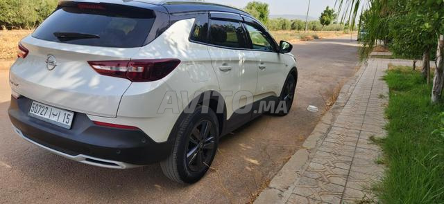 Excellente voiture Opel Grandland X - 2