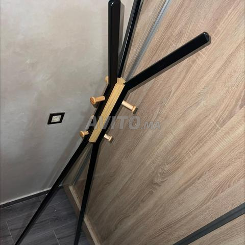علاقة معاطف بحالة جيدة جداً - 2