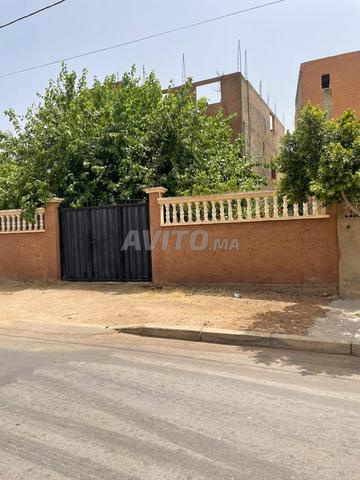 منزل بأرض مساحتها 2765 متر مربع في بني ملال - 2